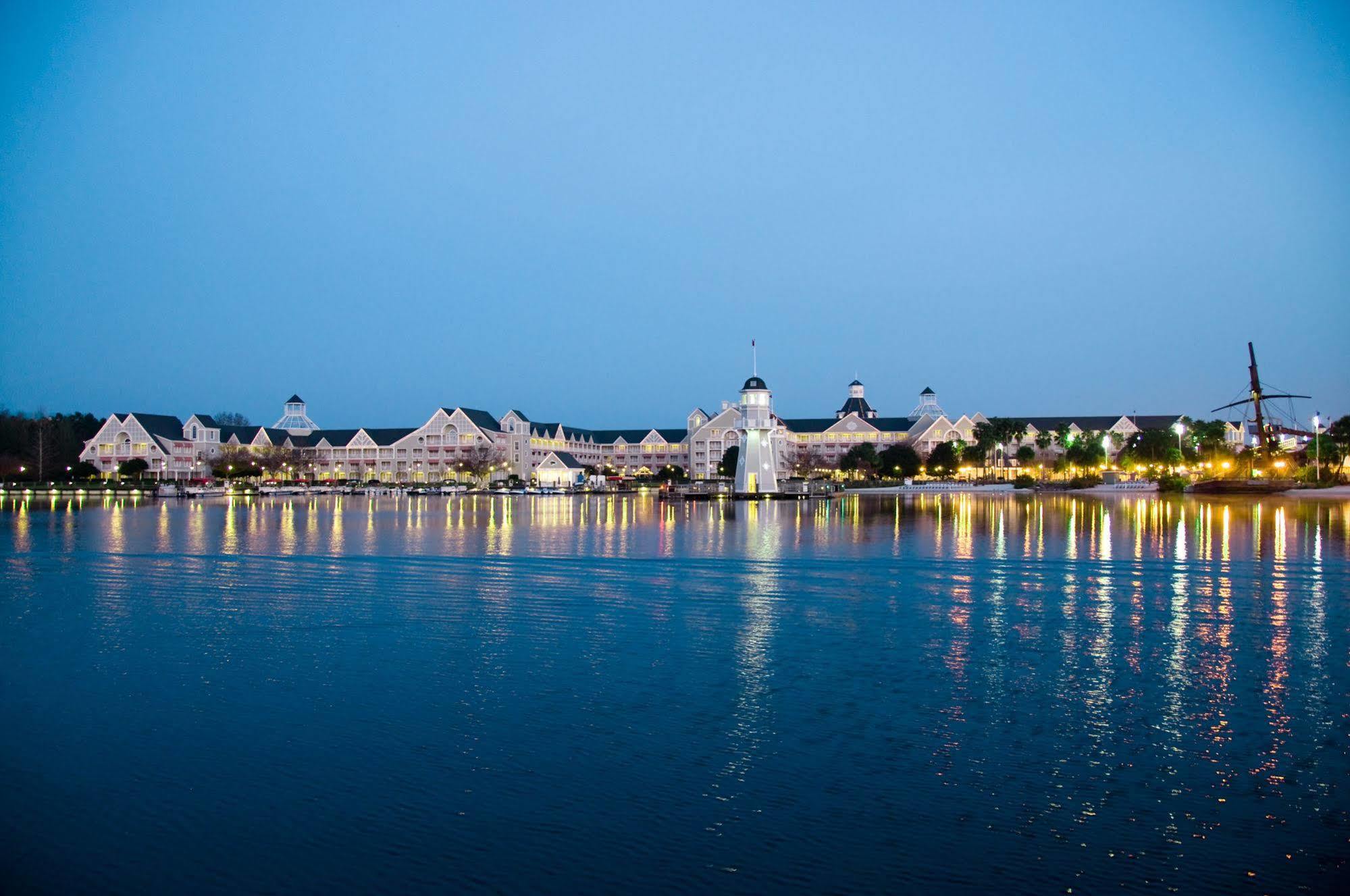 Disney'S Yacht Club Resort Lake Buena Vista Exterior photo